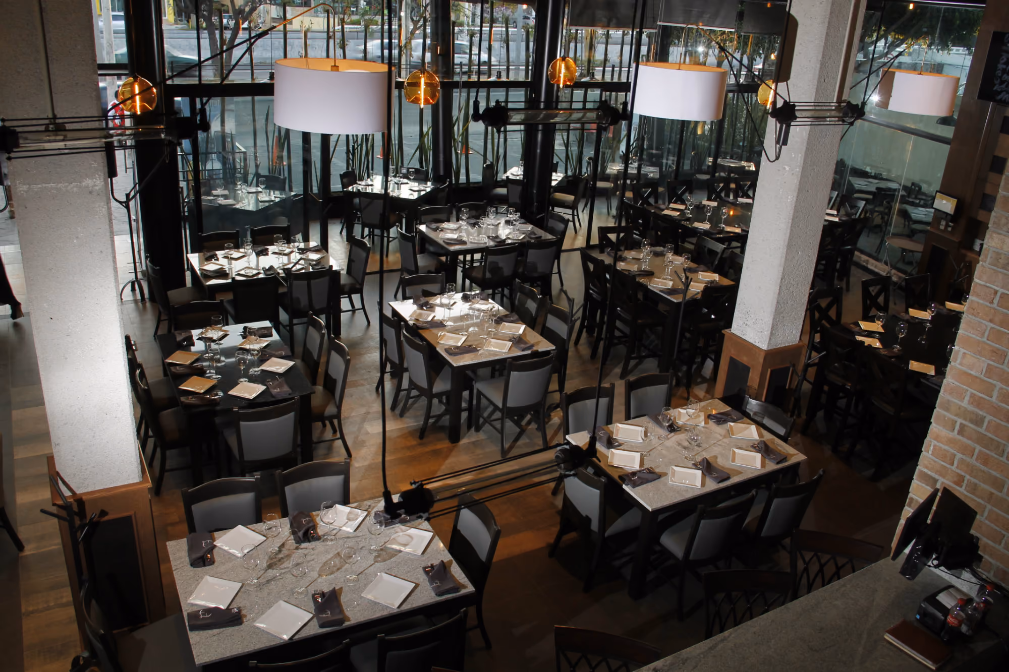 Interior del salón de Mochomos Querétaro
